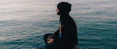 Das Gefühl beschreiben und dann fühlen, ohne zu denken
